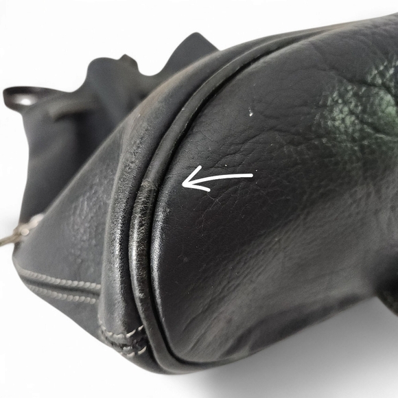 ROOTS Vintage Genuine Leather Black Drawstring Backpack - Picture 10 of 13